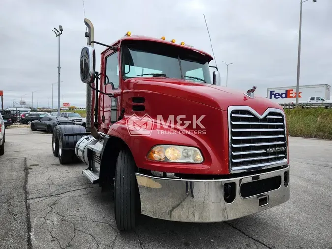 2018 MACK CXU613