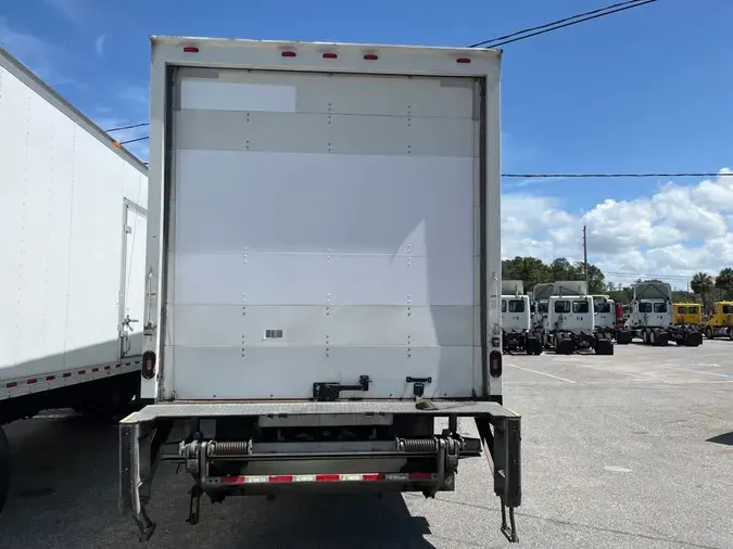 2018 FREIGHTLINER M2 106