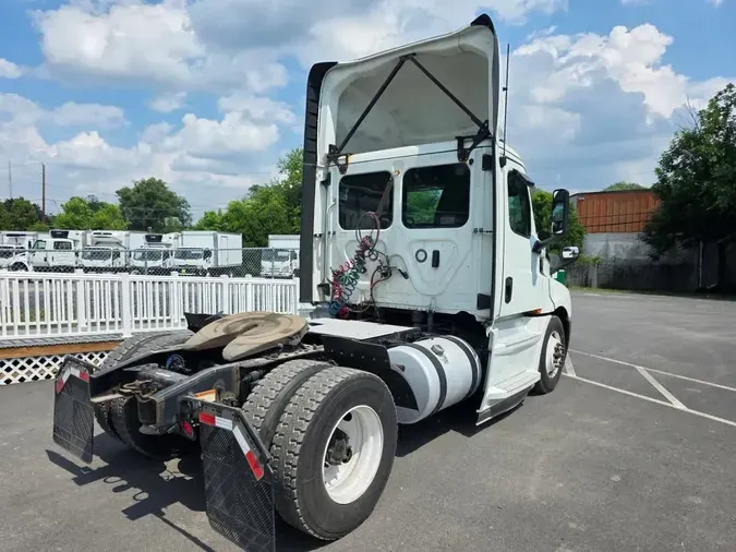 2020 FREIGHTLINER/MERCEDES NEW CASCADIA 126e9d3394a4ebb66cc85326fd325aa7299