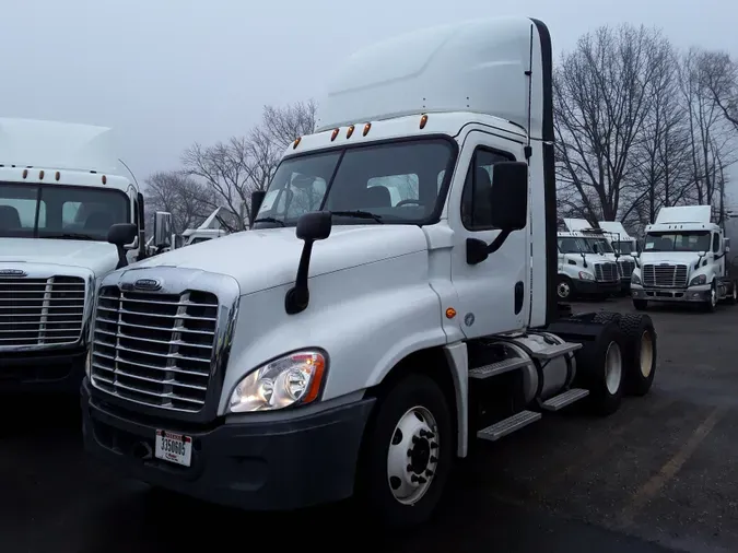 2017 FREIGHTLINER/MERCEDES CASCADIA 125