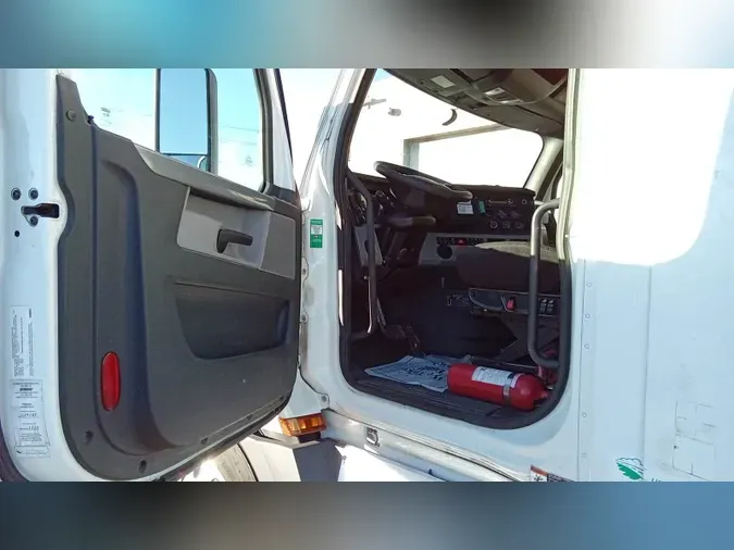 2020 Freightliner Cascadia 126e9d42f03a7b6af9b8a4fd546c55ed3e3