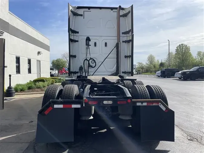 2020 FREIGHTLINER CA126