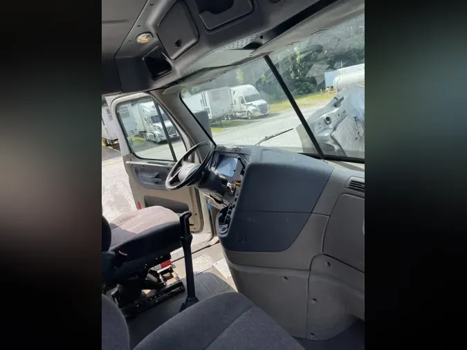 2018 FREIGHTLINER CASCADIA PX11364ST