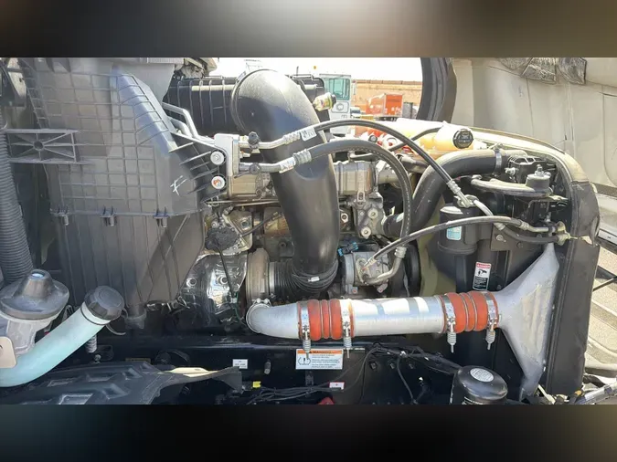 2023 Freightliner Cascadia 126