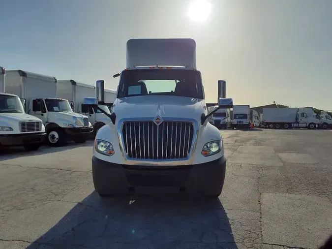 2020 NAVISTAR INTERNATIONAL LT625 DAYCAB T/A