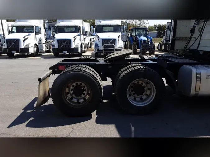 2018 Volvo VNL300