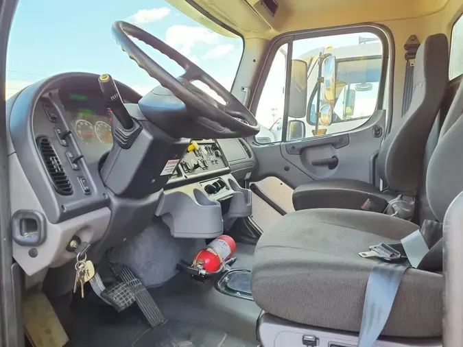 2021 FREIGHTLINER/MERCEDES M2 106e9e051db263cd28f5b90c03a86ebb281