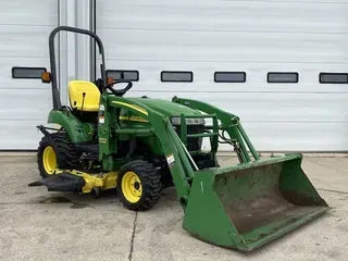 2006 John Deere 2305