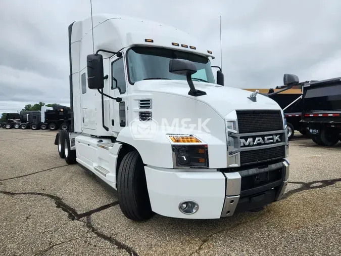 2019 MACK AN64T