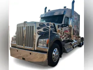 2023 Kenworth W990