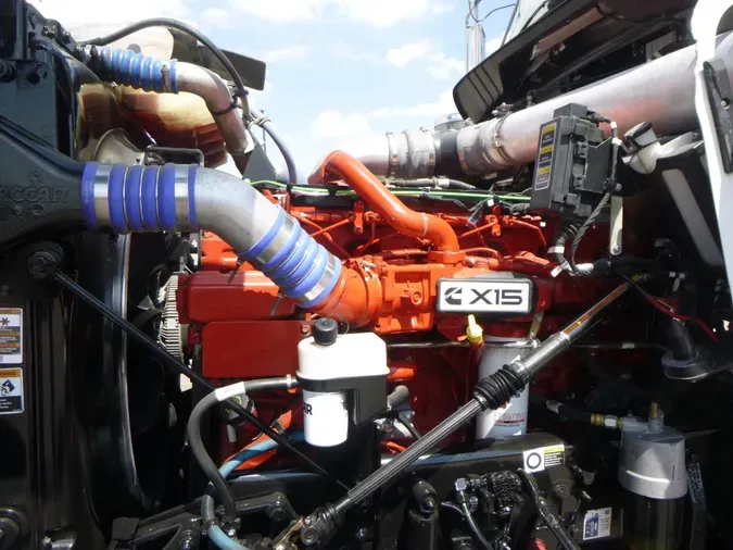 2023 Kenworth W900