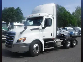2019 FREIGHTLINER NEW CASCADIA PX12664