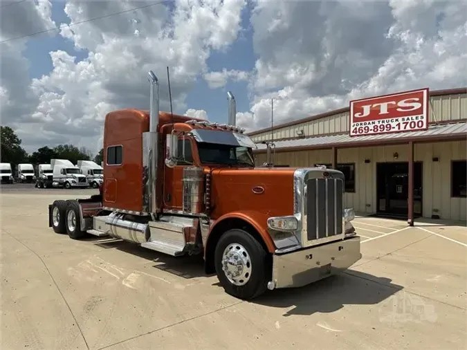 2022 PETERBILT 389