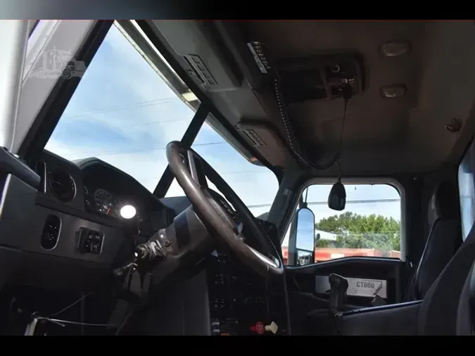 2014 CATERPILLAR CT660S