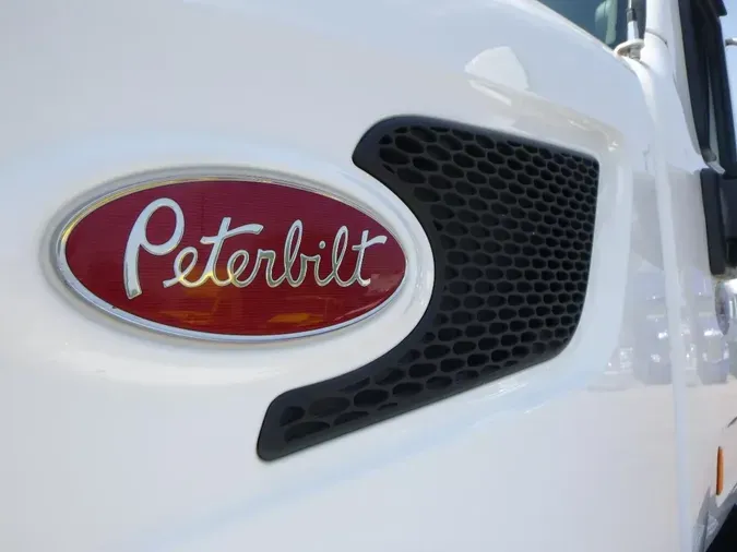 2022 Peterbilt 567