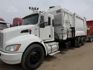 2017 KENWORTH T370
