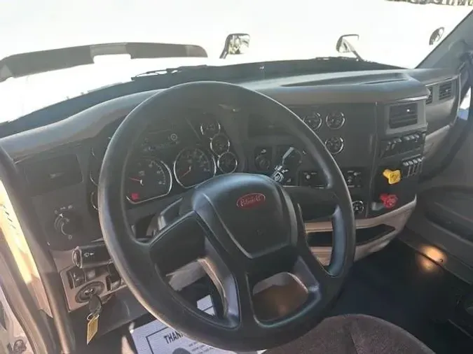 2022 Peterbilt 579
