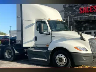 2022 INT LT625 6x4