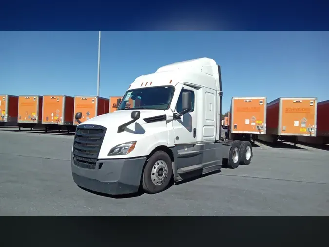 2021 Freightliner Cascadia 126