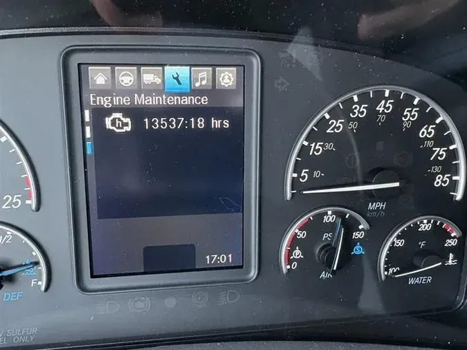 2022 FREIGHTLINER CA126