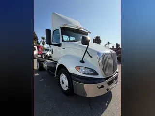 2019 NAVISTAR INTERNATIONAL RH613 DAYCAB S/A