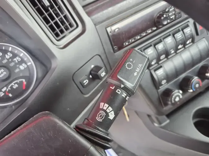 2019 NAVISTAR INTERNATIONAL LT625 DAYCAB T/A