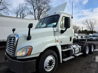 2019 FREIGHTLINER/MERCEDES CASCADIA 125