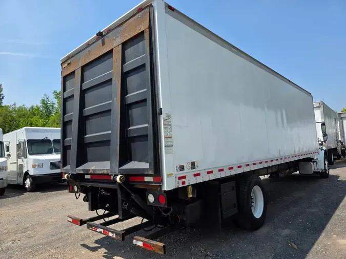 2017 FREIGHTLINER M2 106