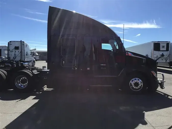 2022 KENWORTH T680ea0afa8b3d34a90a36b6d320424351bf