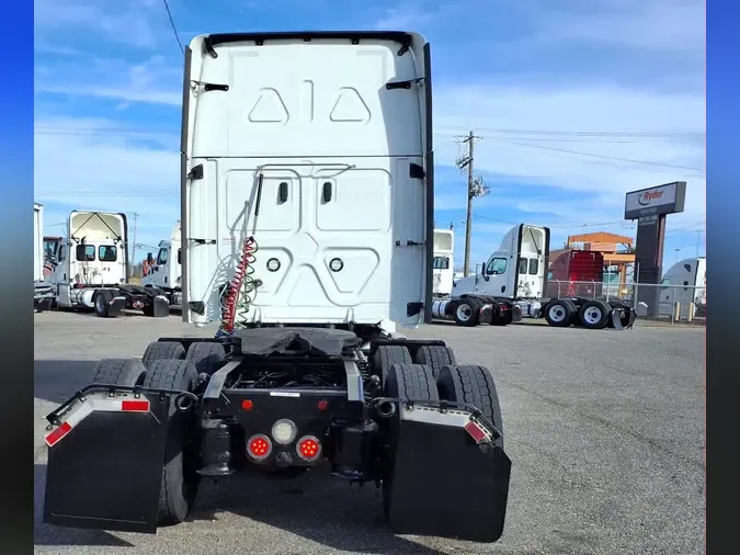 2020 FREIGHTLINER/MERCEDES CASCADIA 125