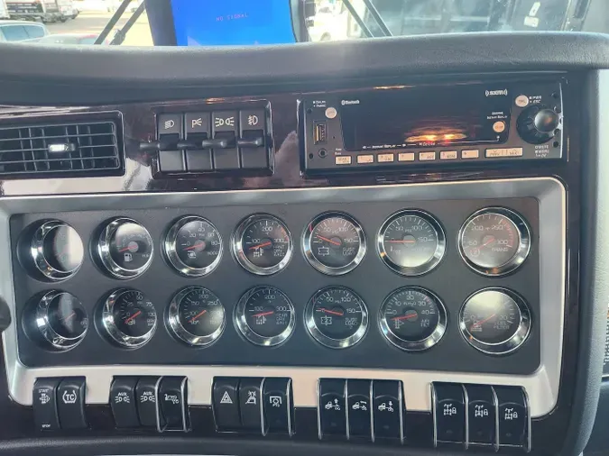 2026 Kenworth W900Lea0c1bf671cb8601454bd50b701f4a74