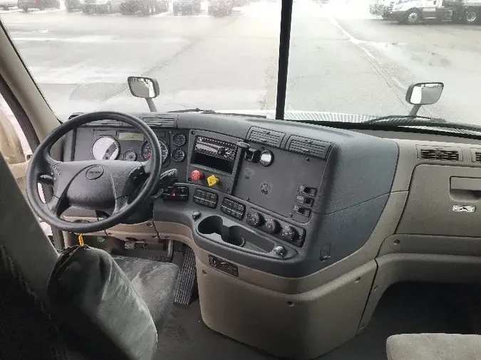 2019 Freightliner X12564ST