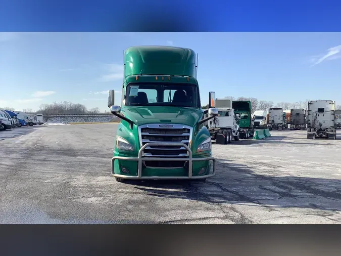 2020 Freightliner Cascadia 126