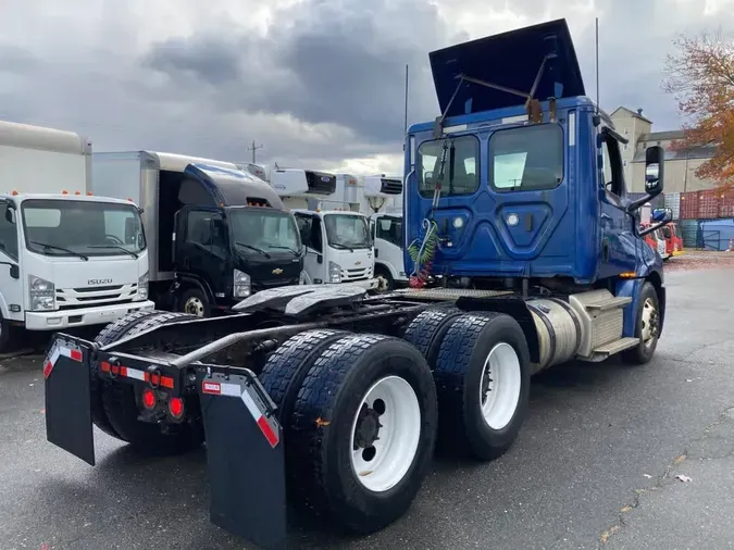 2019 FREIGHTLINER/MERCEDES NEW CASCADIA PX12664