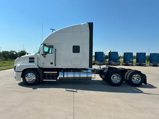 2019 MACK AN64T70