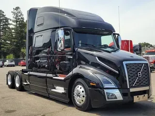 2024 VOLVO VNL64T860