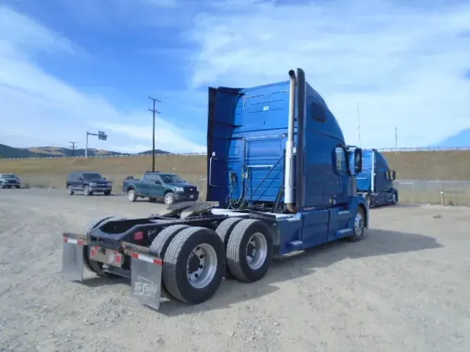 2018 VOLVO VNL670