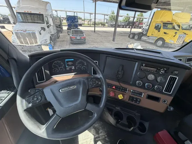 2020 Freightliner Cascadia