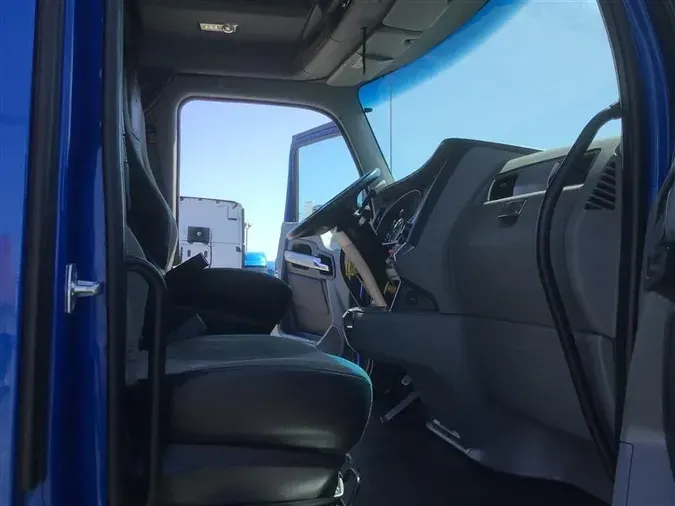 2021 KENWORTH T680