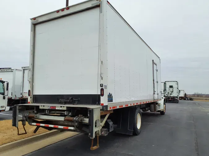 2018 FREIGHTLINER/MERCEDES M2 106