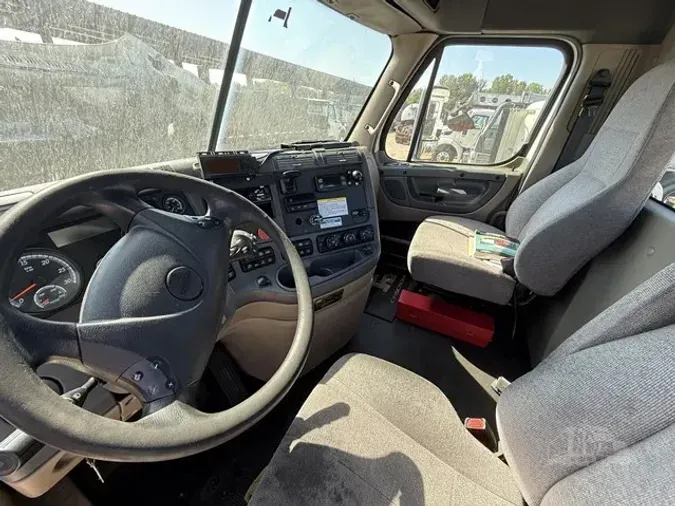 2018 FREIGHTLINER CASCADIA 125