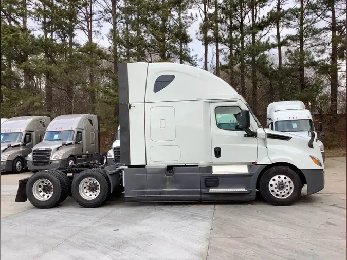 2021 Freightliner Cascadia