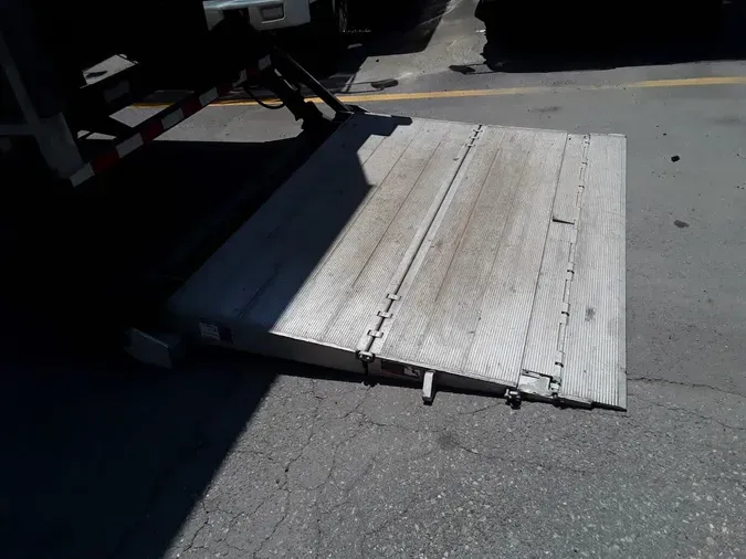 2019 NAVISTAR INTERNATIONAL 4300