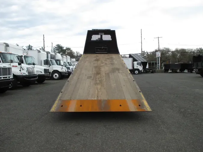 2019 INTERNATIONAL HV613