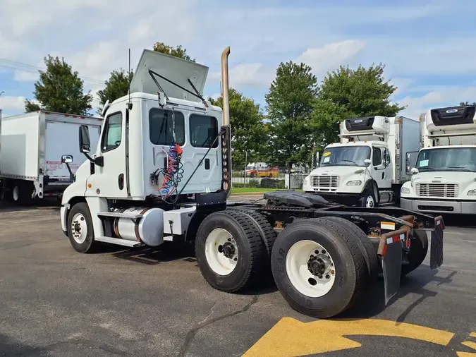 2016 FREIGHTLINER CASCADIA