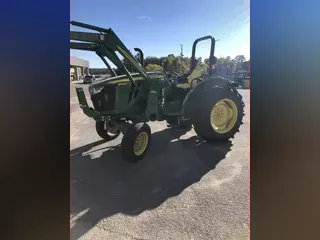 2016 John Deere 5055E