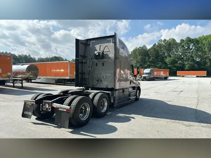 2021 Freightliner Cascadia