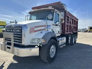 2015 MACK GRANITE GU813