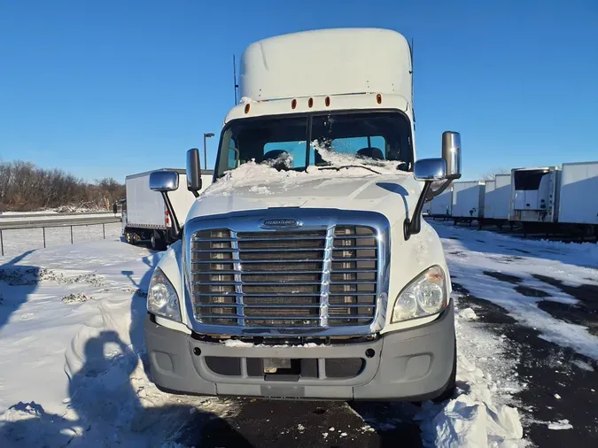 2017 FREIGHTLINER/MERCEDES CASCADIA 125