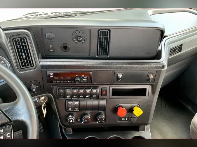 2021 INT LT625 6x4